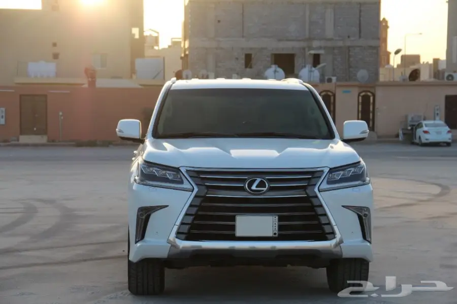 للبيع جيب لكزس نظيف (image 1)