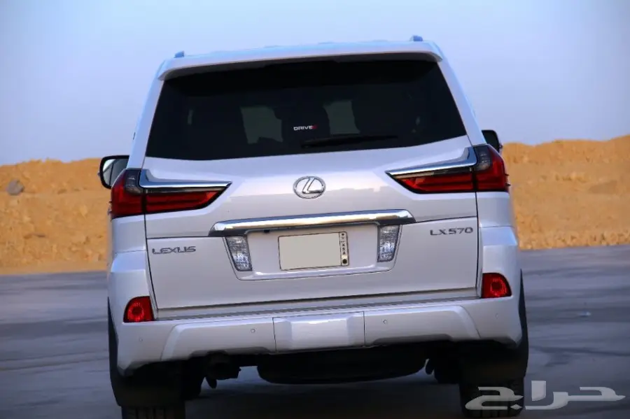 للبيع جيب لكزس نظيف (image 7)