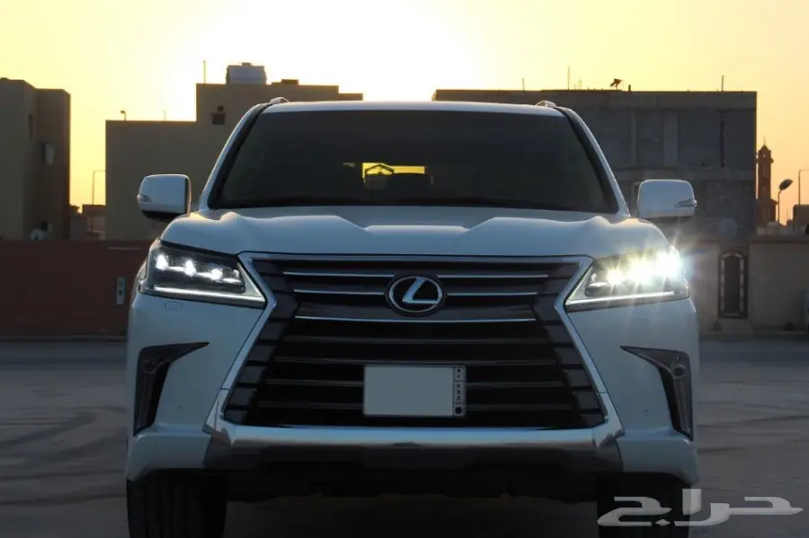 للبيع جيب لكزس نظيف (image 16)