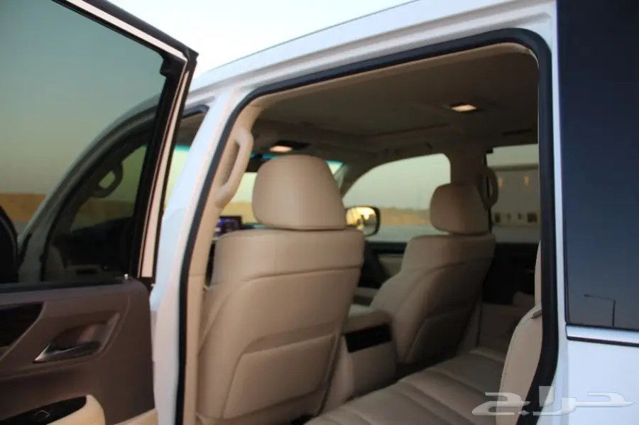 للبيع جيب لكزس نظيف (image 19)