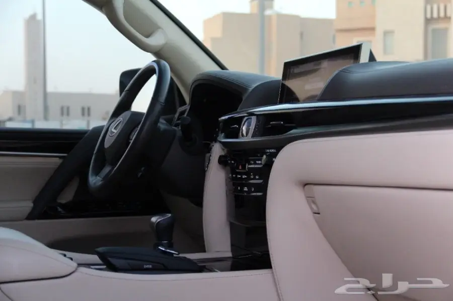 للبيع جيب لكزس نظيف (image 29)