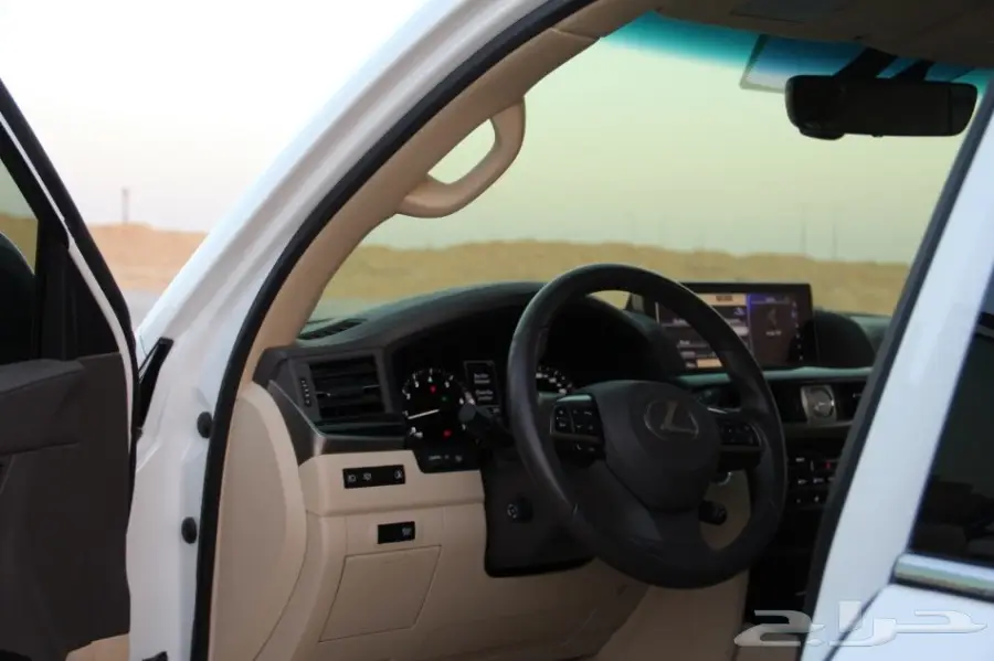 للبيع جيب لكزس نظيف (image 30)