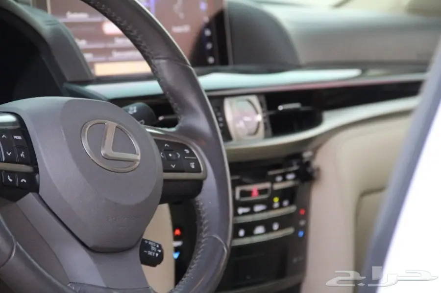 للبيع جيب لكزس نظيف (image 34)