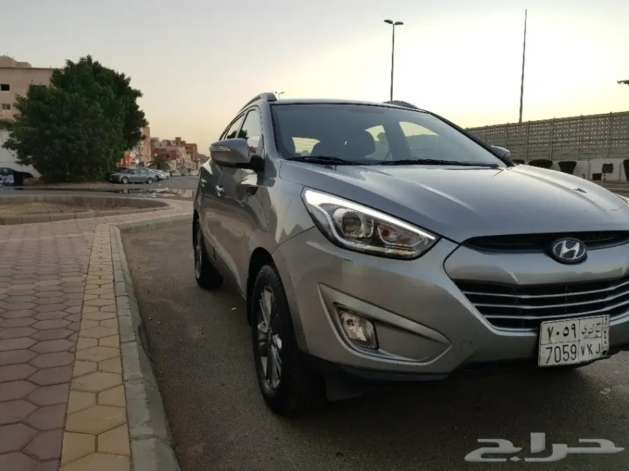 للبيع هونداي تسكان 2015 استاندر بودي وكالة (image 2)