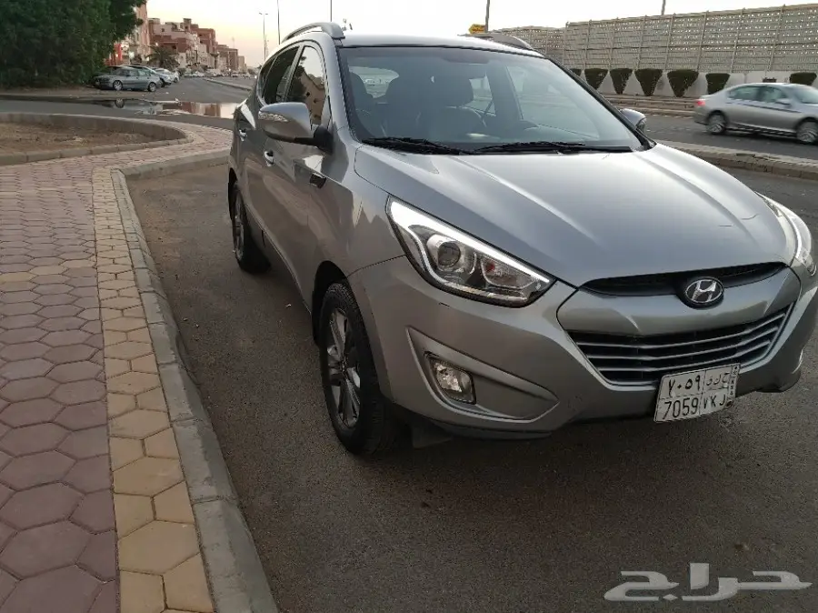 للبيع هونداي تسكان 2015 استاندر بودي وكالة (image 3)