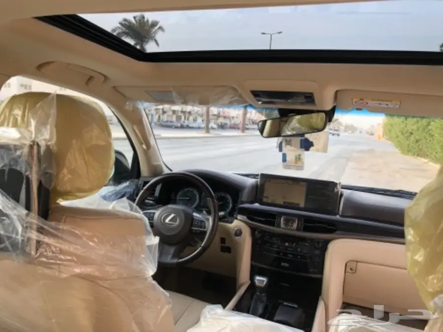 لكزس LX 2016  سعودي  نظيف (image 16)