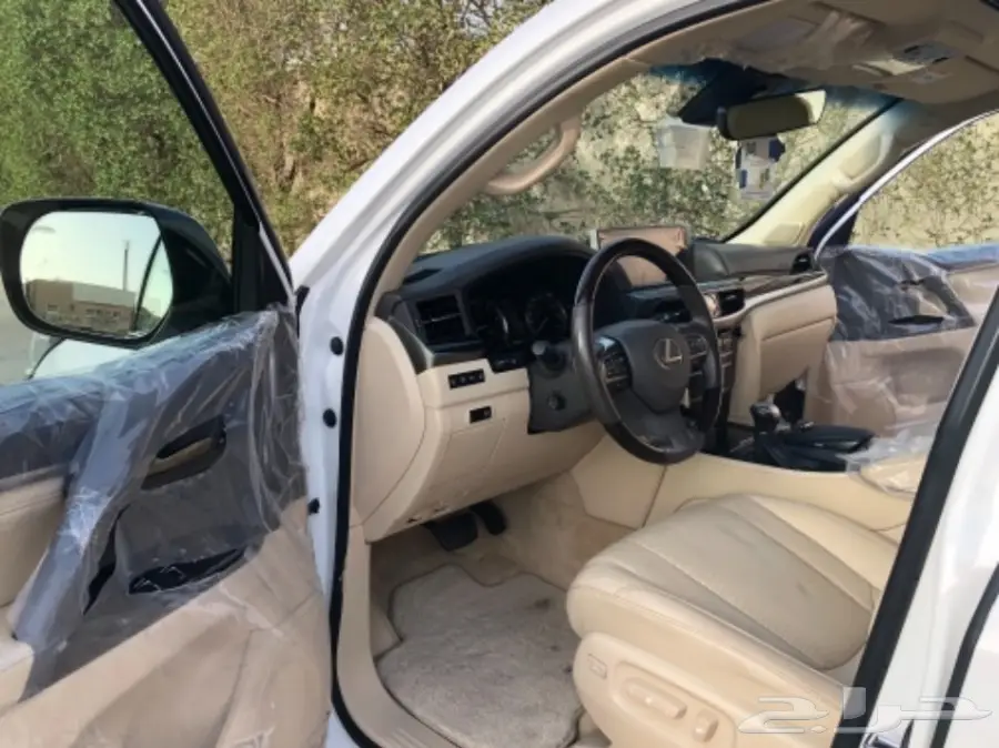 لكزس LX 2016  سعودي  نظيف (image 18)