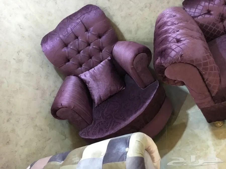 طقم كنب نظييف واستخدامه قليل (image 1)