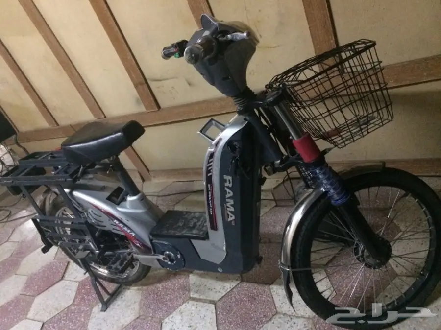 موتو سيكل يعمل عالبطاريات والبدالات دباب