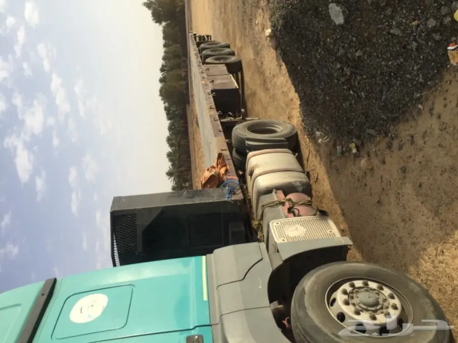 للبيع اكسور 2003 مع السطحه  (image 2)