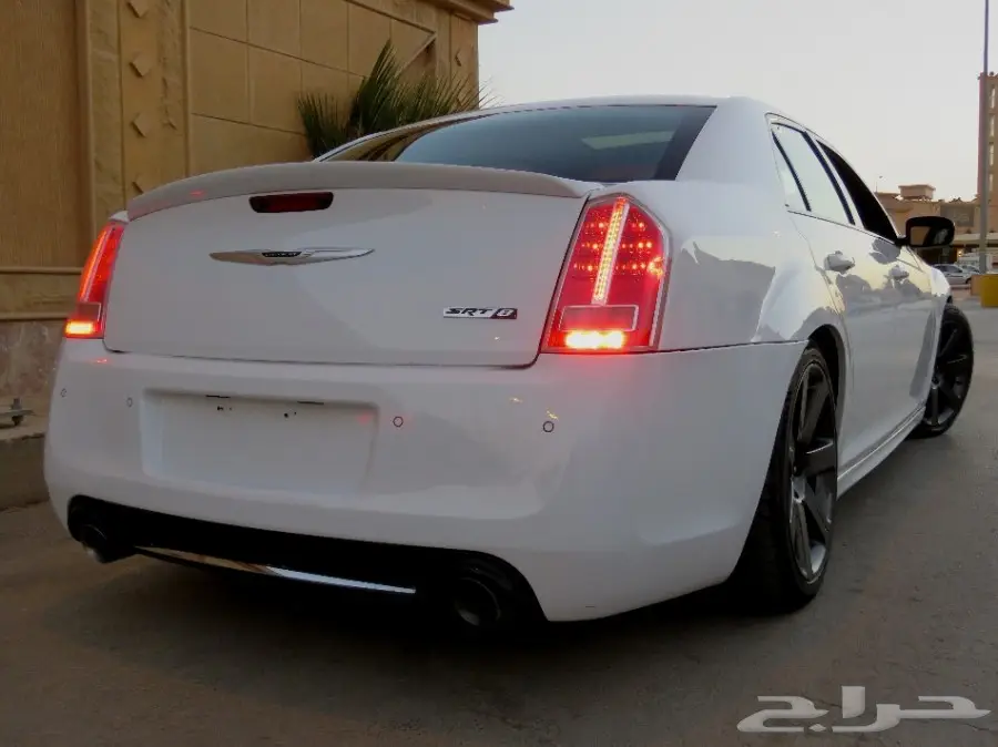 كرايزلر SRT8 سعودي 2012  (image 6)