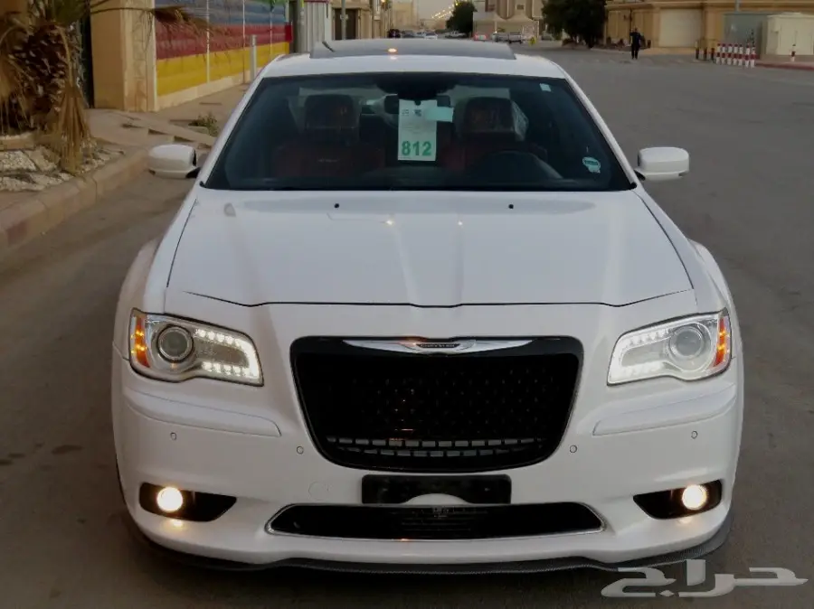 كرايزلر SRT8 سعودي 2012  (image 7)