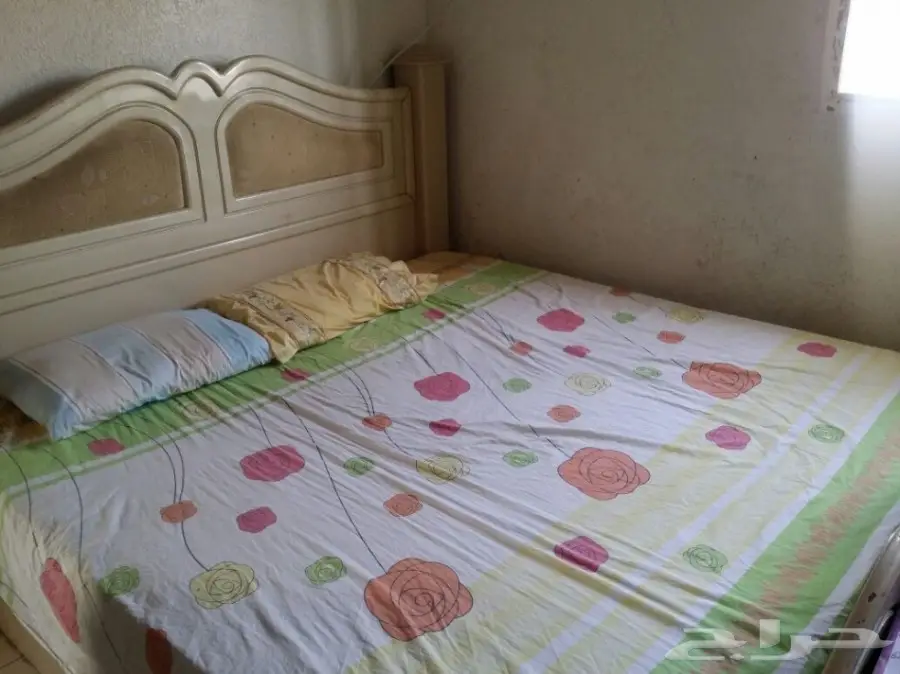 أغراض متفرقة للبيع