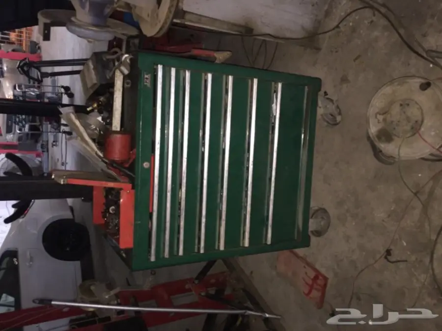 ورشة سيارات بمعداتها للتقبيل او البيع (image 13)