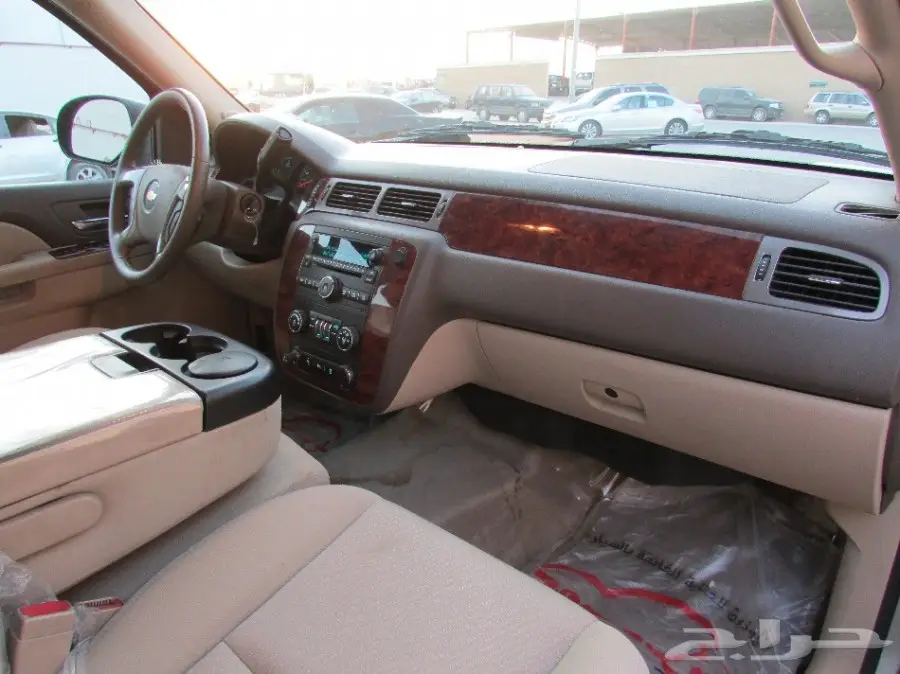 تاهو 2014 LT نظيييف جدا بحالة الوكالة  (image 42)