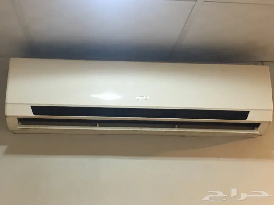 اغراض استراحه شباب للبيع مكيف تلفزيون ثلاجه