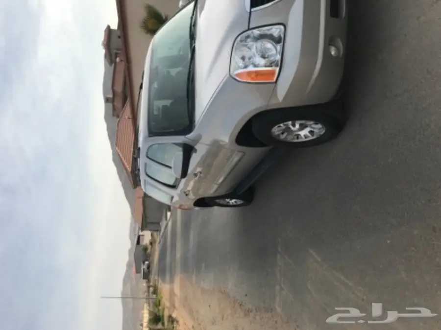 للبيع يوكن 2007 اللون فضي (image 2)