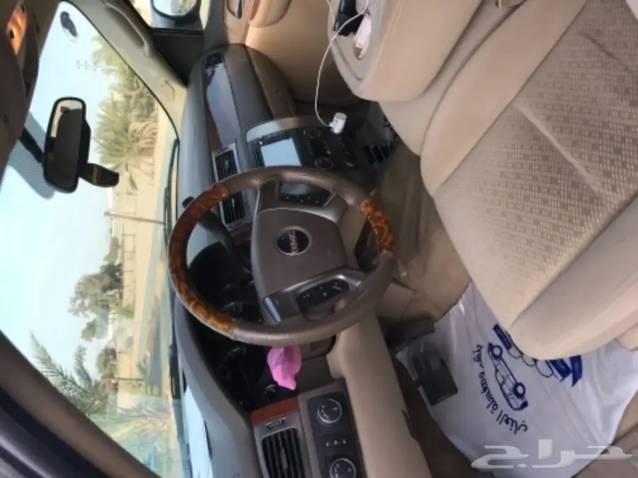 للبيع يوكن 2007 اللون فضي (image 5)