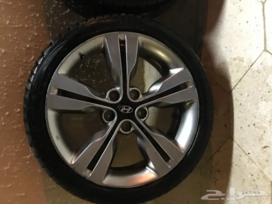 طقم جنوط فوليستر مع الكفرات للبيع (image 1)