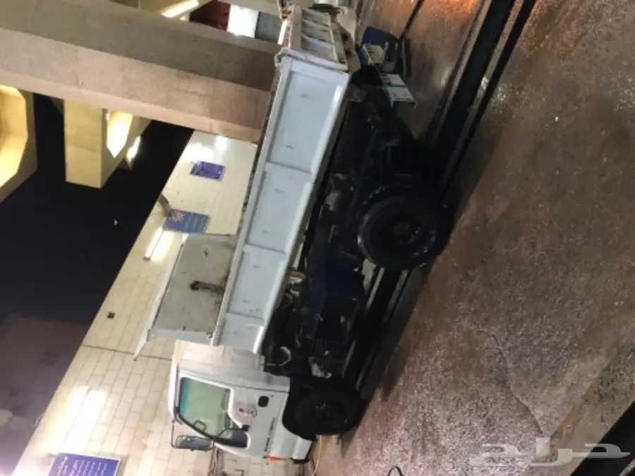 isuzu ايسوزو قلاب دينه للبيع او الايجار 