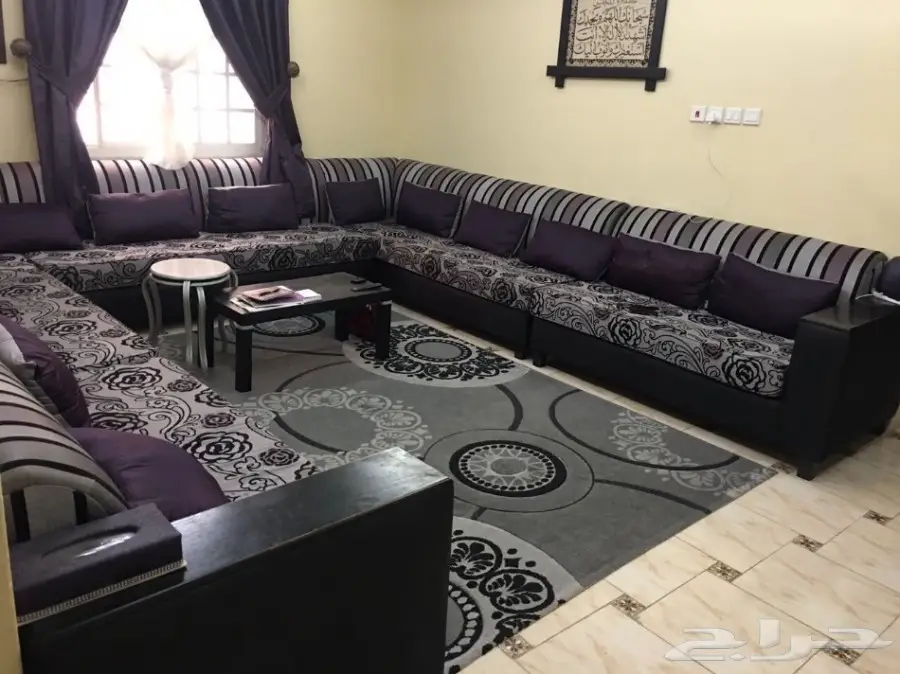 اثاث كنب وطاولة طعام للبيع مستعجل (image 4)