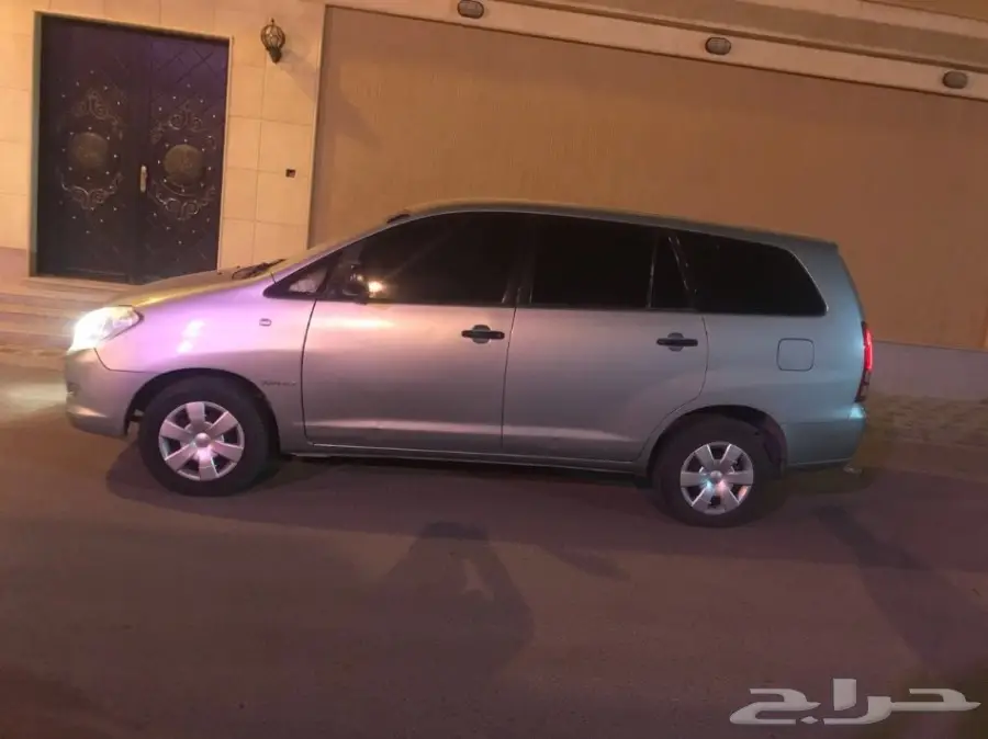 اينوفا عائليه 2008