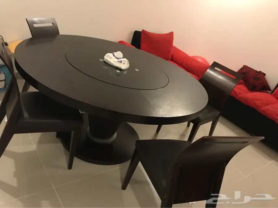 طاولة طعام 5 أشخاص