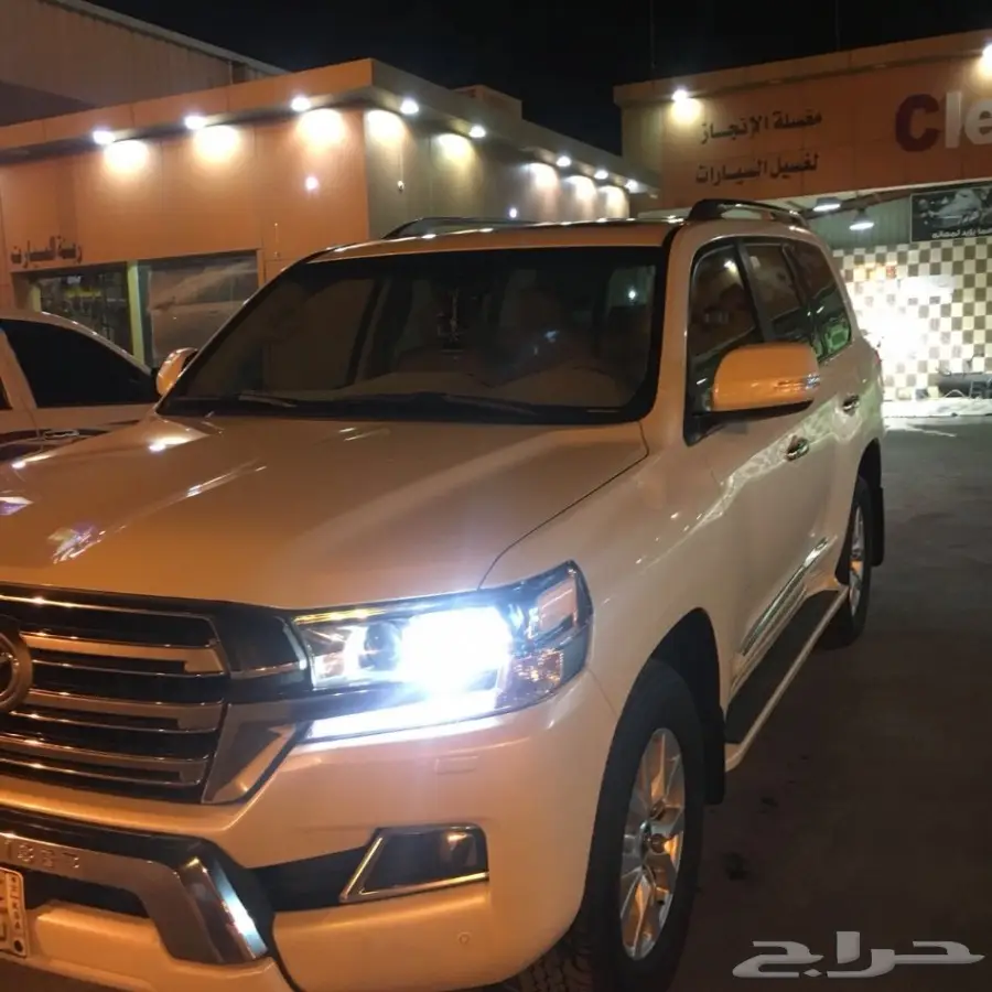 جيب لاندكروزر GXR 2016 8v (image 6)