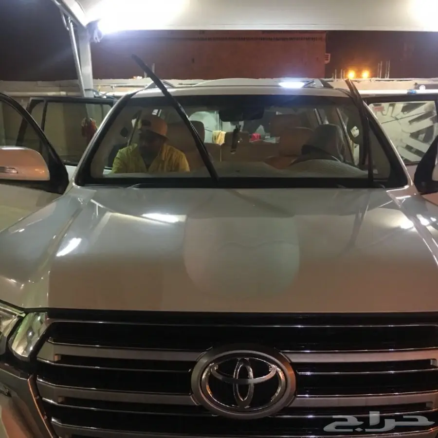 جيب لاندكروزر GXR 2016 8v (image 14)