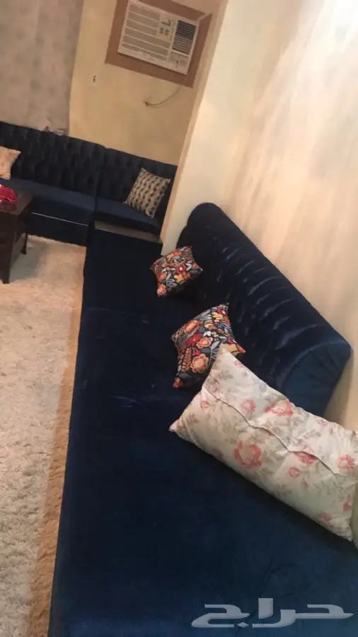 كنب مخمل نظيف للبيع (image 2)