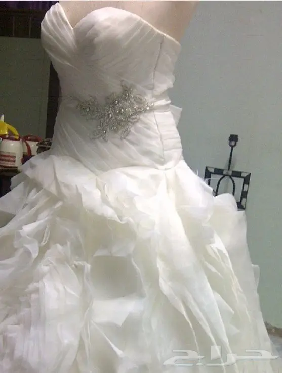 فستان زفاف للبيع 