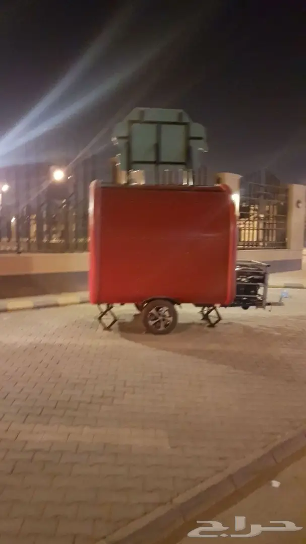 فرصة ذهبية! عربة فود تراك كاملة ومجهزة للبيع