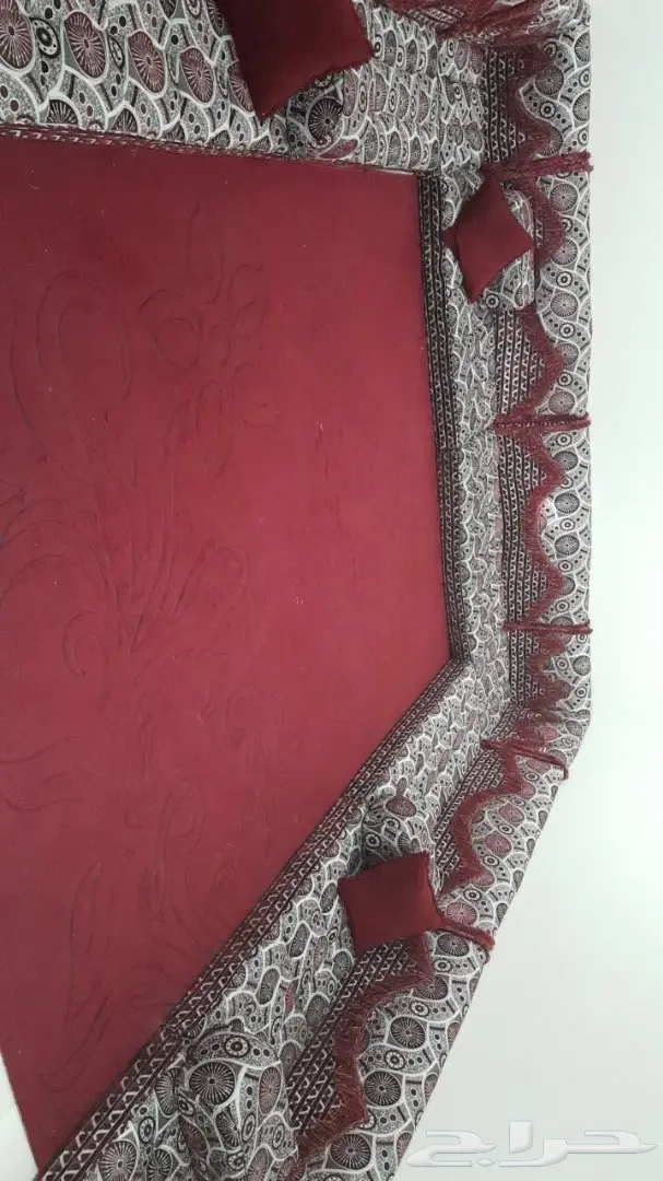 جلسه عربيه نظيفه مع سجادة 