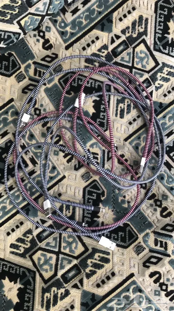 سلك شاحن اصلي من الكرتون للايفون