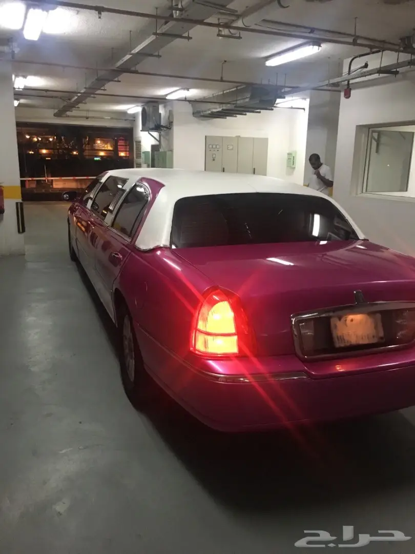 لنكولن تاون كار ليموزين - فرصة استثمارية ذهبية! (image 18)