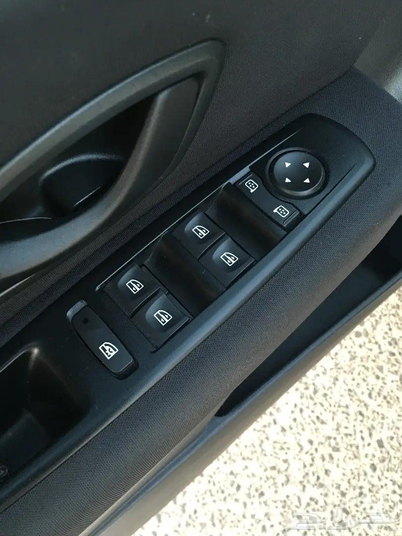 للبيع سياره رينو فلوانس نظيفه جدا (image 15)