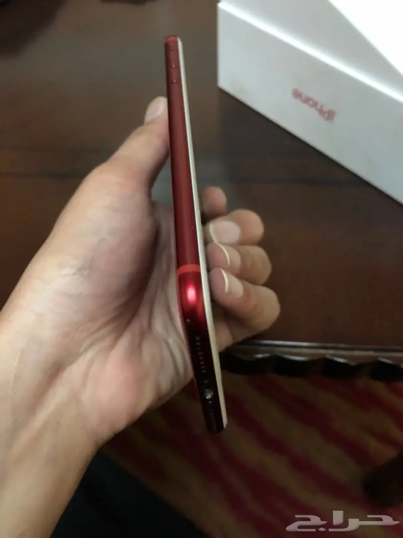 ايفون s7 plus احمر للبيع نظيف
