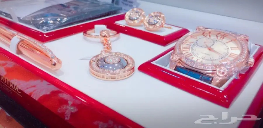 جديد 2018 طقم هديه رجالي فخم بكل مكوناته  (image 2)