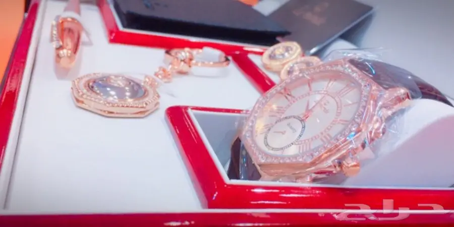 جديد 2018 طقم الهدية الفاخر باقل سعر حصريا (image 2)