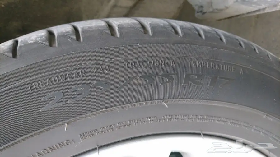 كفرات ميشلان 235 - 55 - R17 شبه جديده للبيع (image 2)