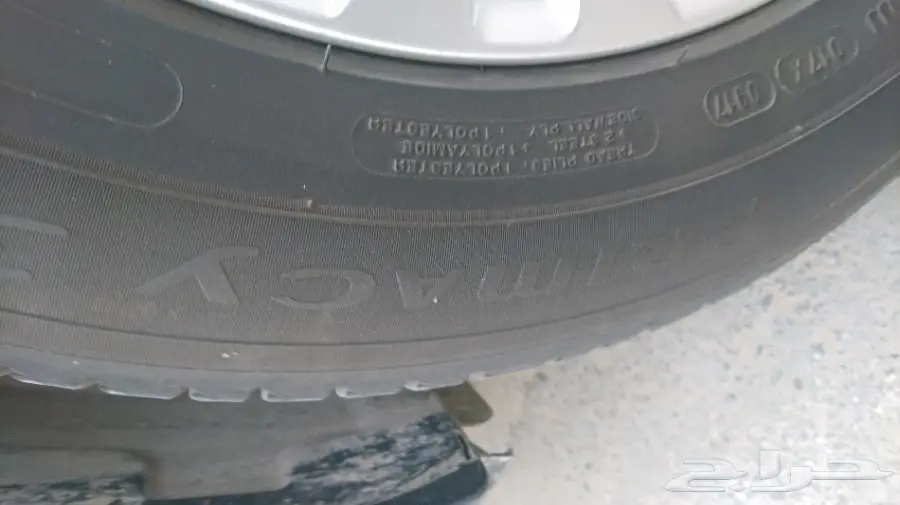 كفرات ميشلان 235 - 55 - R17 شبه جديده للبيع (image 3)