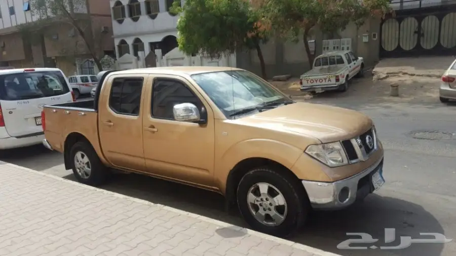 نيسان نيفارا  موديل 2008 (image 1)