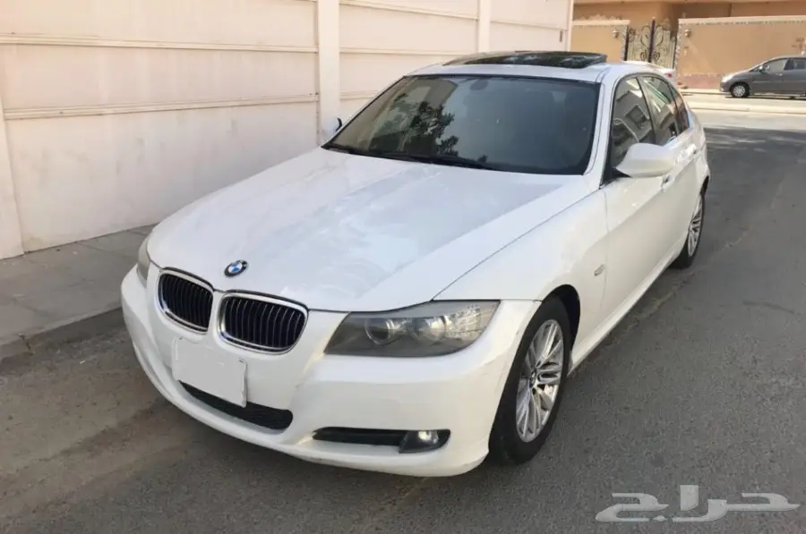 للبيع بي ام دبليو 323i BMW 2010 (image 4)