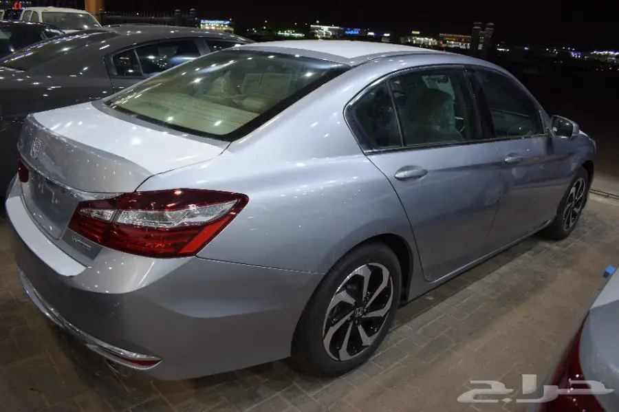 هوندا اكورد اسبيشل خليجي 2017 (image 5)