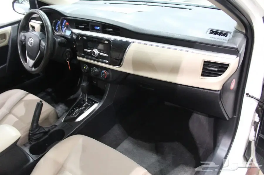 تويوتا كورولا موديل 2015 (image 6)