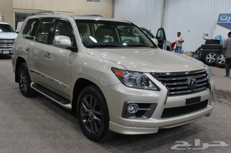 لكزس ال اكس 570 موديل 2015 سعودي (image 2)