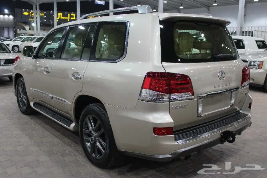 لكزس ال اكس 570 موديل 2015 سعودي (image 6)
