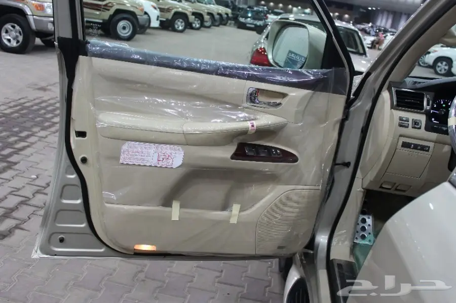 لكزس ال اكس 570 موديل 2015 سعودي (image 13)