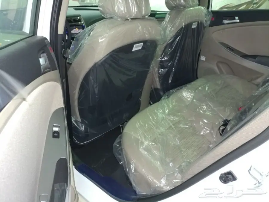 هونداي ايكسنت فئة كاملة - موديل 2018 (image 11)