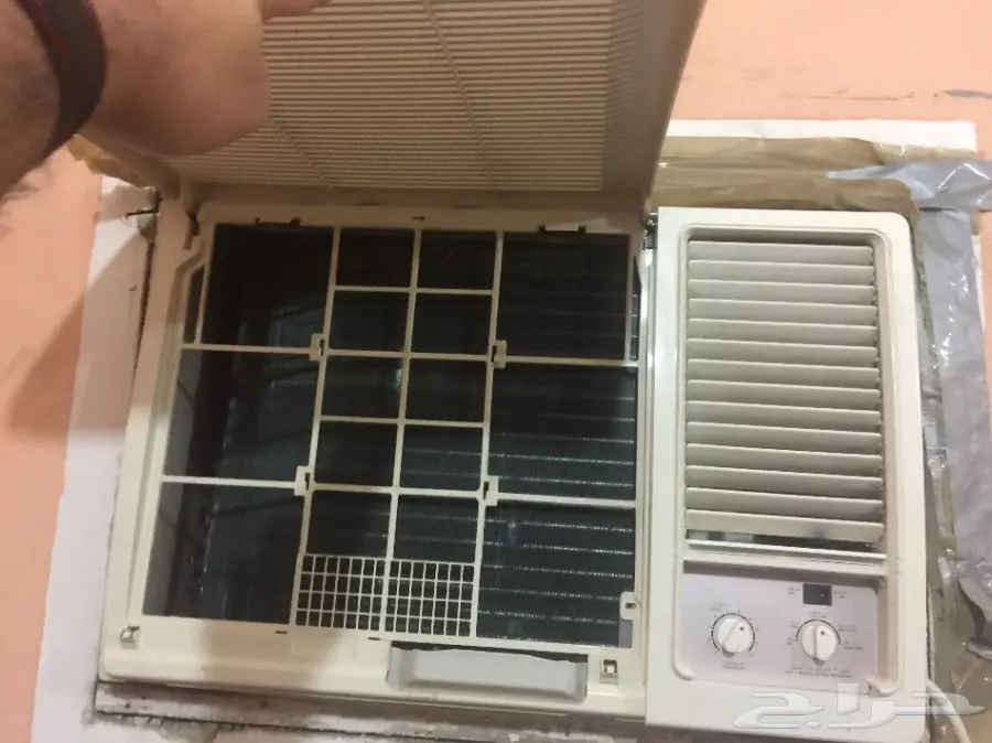 مكيف شارب 18 وحدة(حالة ممتازة)ومكتبة تليفزيون (image 1)